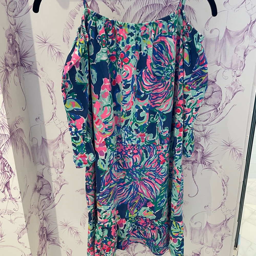 Lilly Pulitzer off the shoulder dress!
